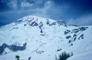 Read more about the article Flashing Mount Rainier